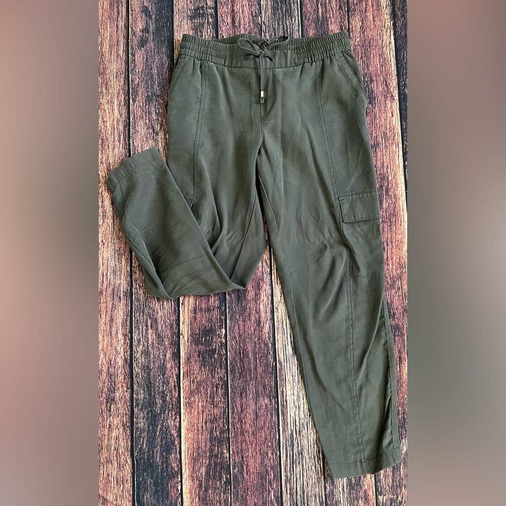 Old Navy women’s grey pants size small